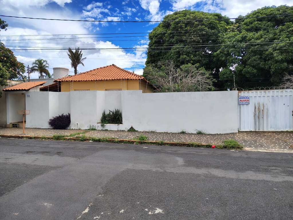 RUA AVARÉ, Nº 565 – CENTRO.