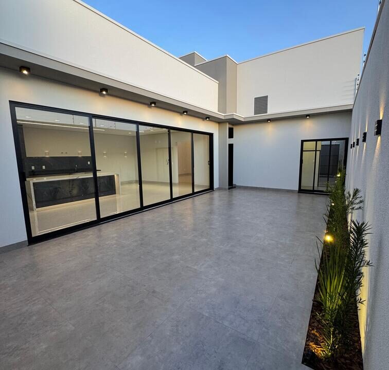 WhatsApp Image 2026-04-22 at 10.00.41 (1)